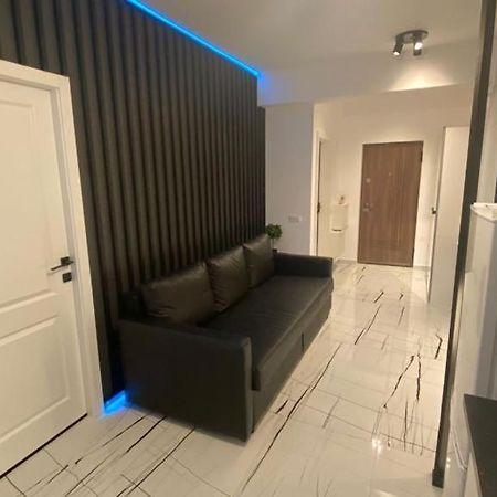 Q Luxury Apartment - Palas Center Iasi Luaran gambar